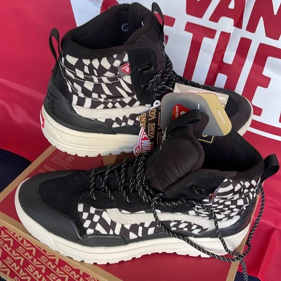 Vans Ultrarange Exo Hi Black/Wrapped Checkerboard WMNS sneakers - Picture 11 of 16